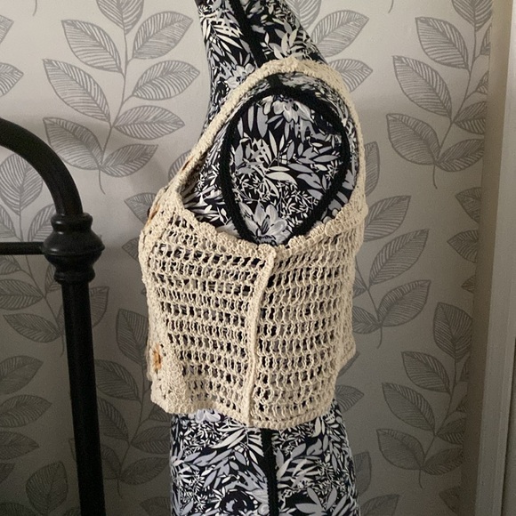 Crochet vest with embroidered sunflowers and button front by Rebellion - Picture 3 of 8